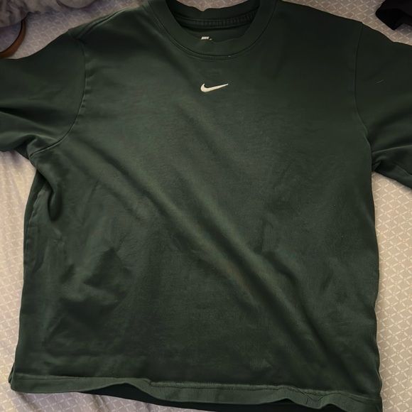 Nike Shirt size xs - Picture 1 of 3
